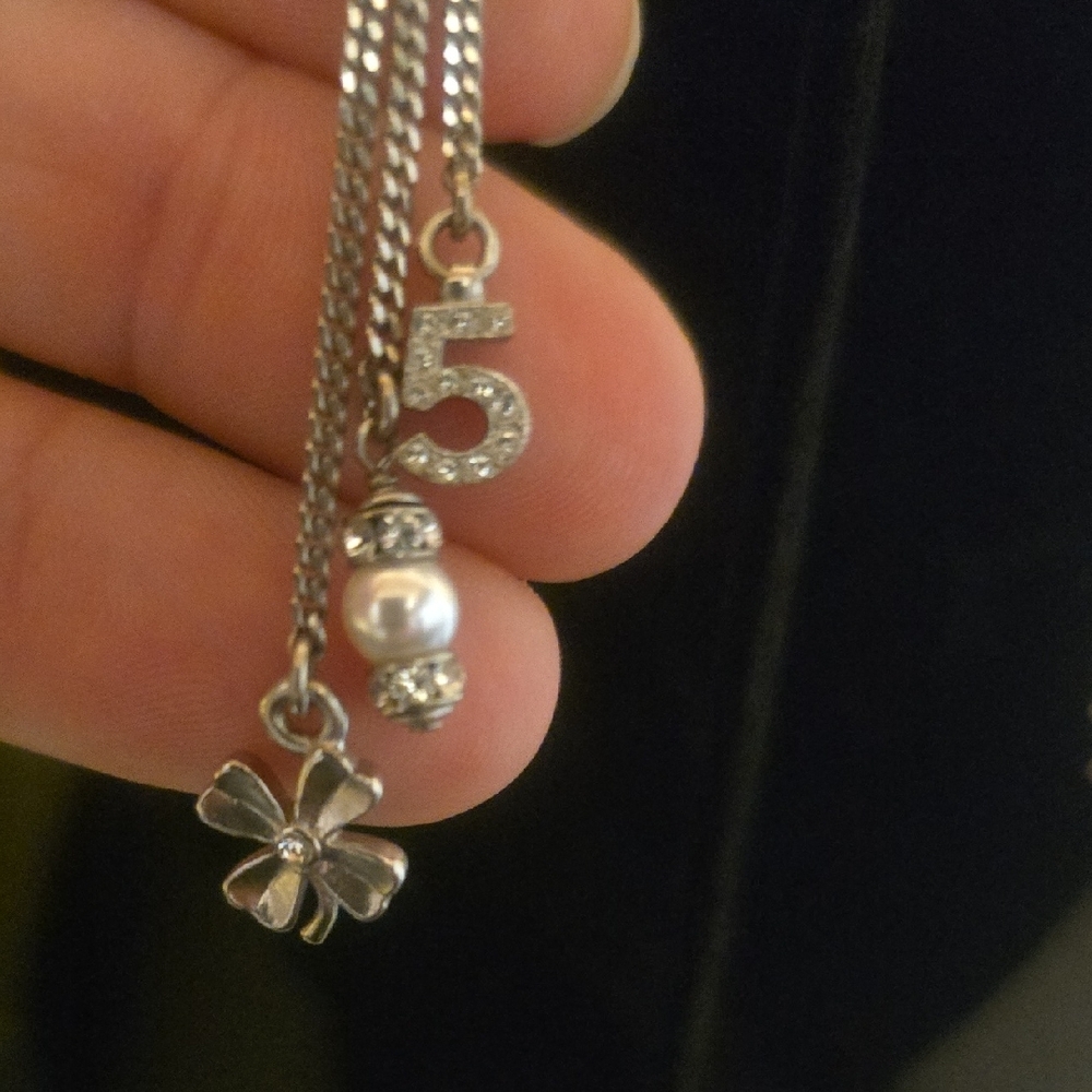 CHANEL Silver Drop Earrings with Pearl and Floral Details - Picture 3 of 5